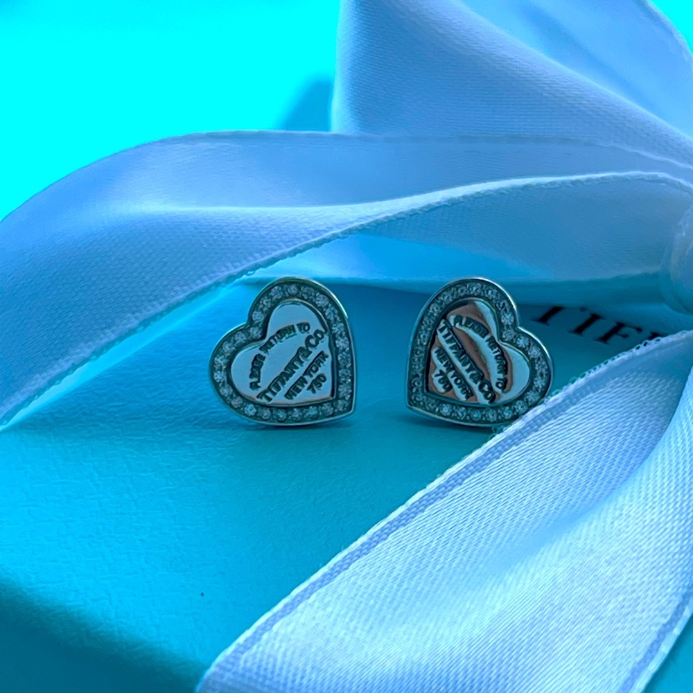 NEW 💎✨ RTT diamond heart White gold earrings